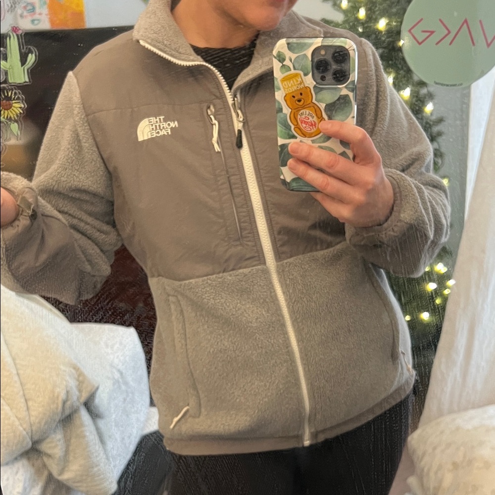 The North Face Women's Two-Tone Gray Ski Jacket